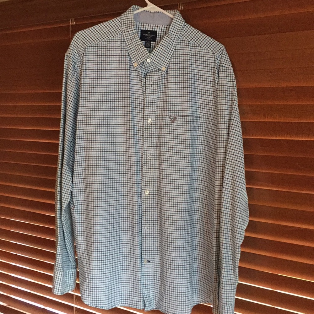 American Eagle button down shirt